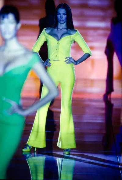 Look 25